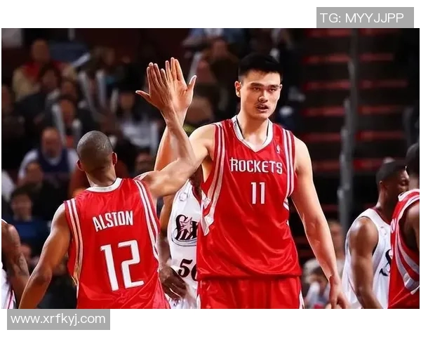 姚明退役传言引发热议球迷期待传奇巨星继续为篮球事业贡献力量